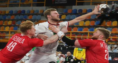 ألمانيا تنتزع تعادلا ثمينا مع بولندا في ختام مسيرتهما بمونديال اليد